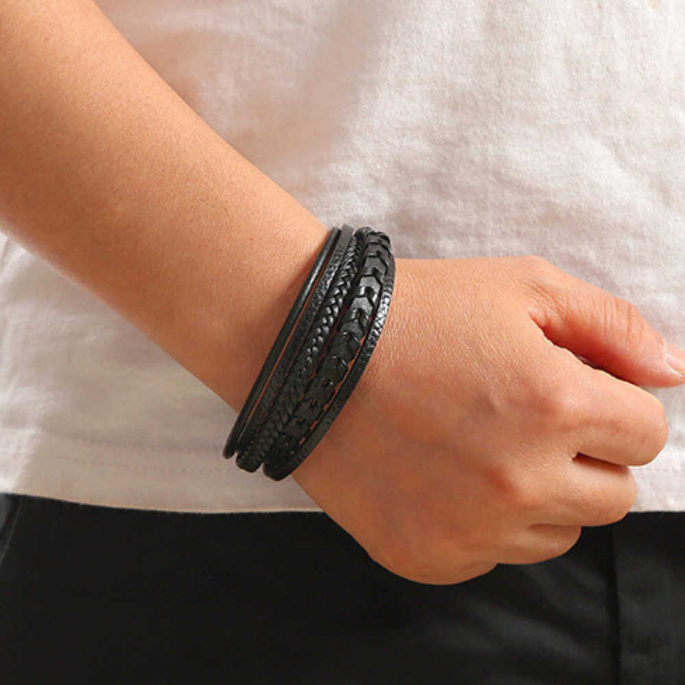 NordFläta™ – Armband med vikingasjäl.